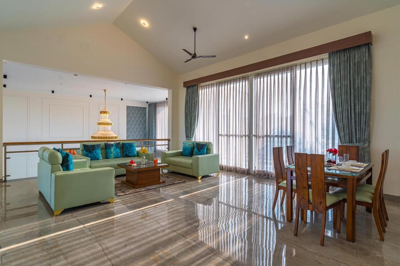 Stayvista At Serenity Farms With Pool, Lawn, Bonfire & Bbq Sohna エクステリア 写真